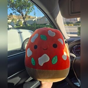 Sanda the Margherita Pizza Squishmallow